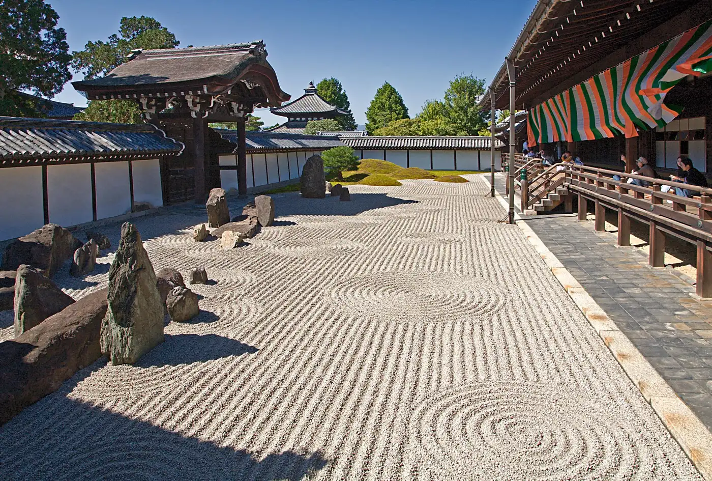 Raked gravel garden and gate at the Hojo of Tofuku-ji in Kyoto