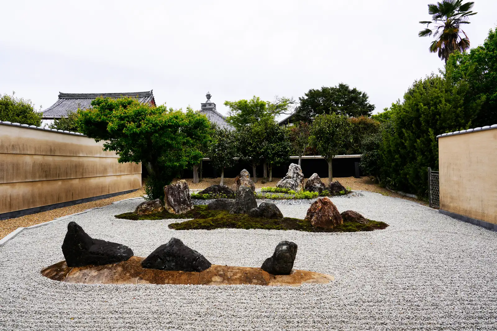 A dry rock garden at a Zen sub-temple of Tofuku-ji