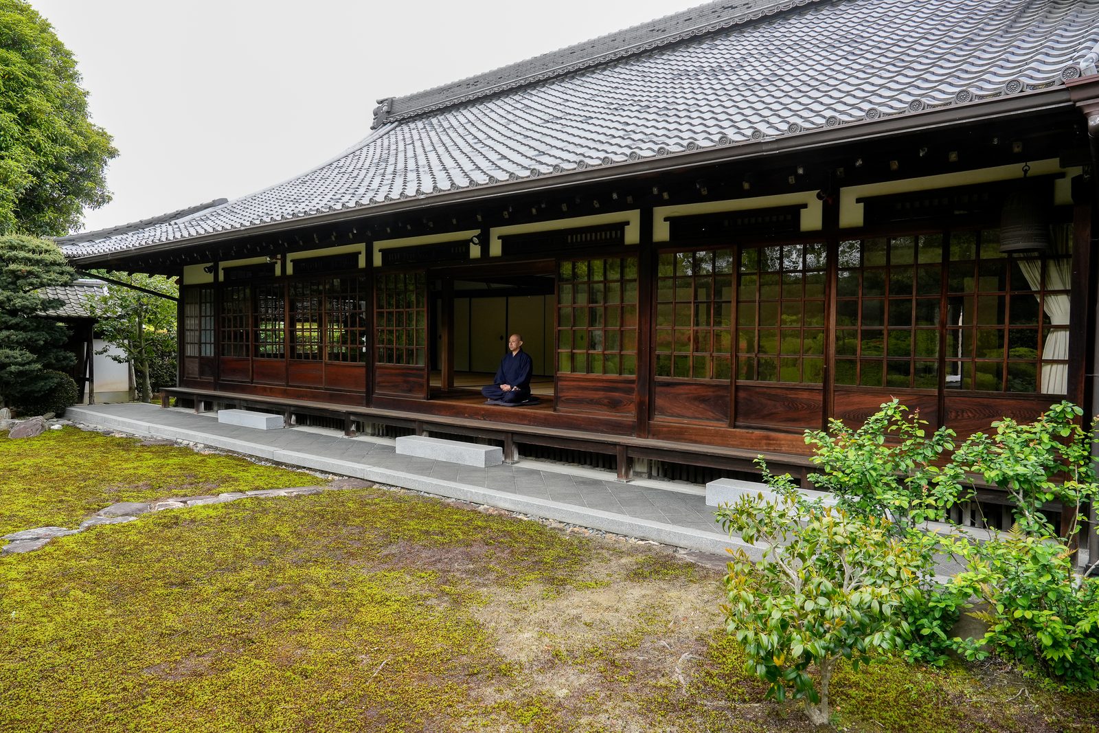 The timber halls and garden of Ikka-in temple